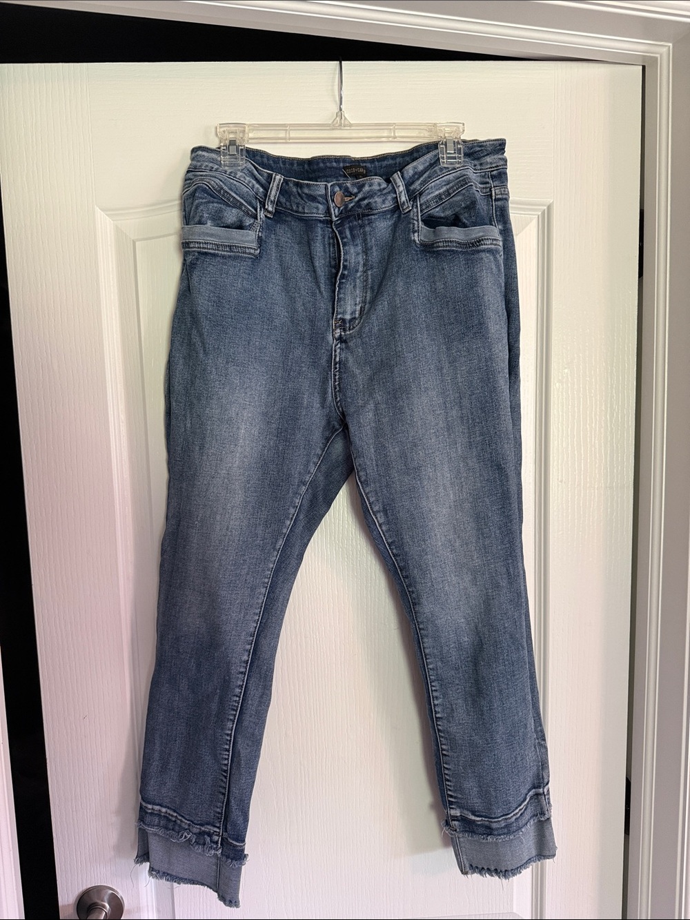 Coco + Carmen Washed Blue Cropped Jeans